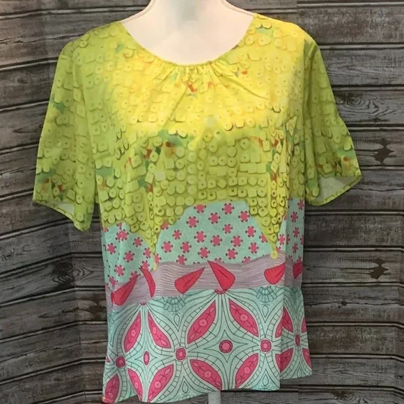 Bright & Bold Short Sleeve Top NWOT - Picture 3 of 5
